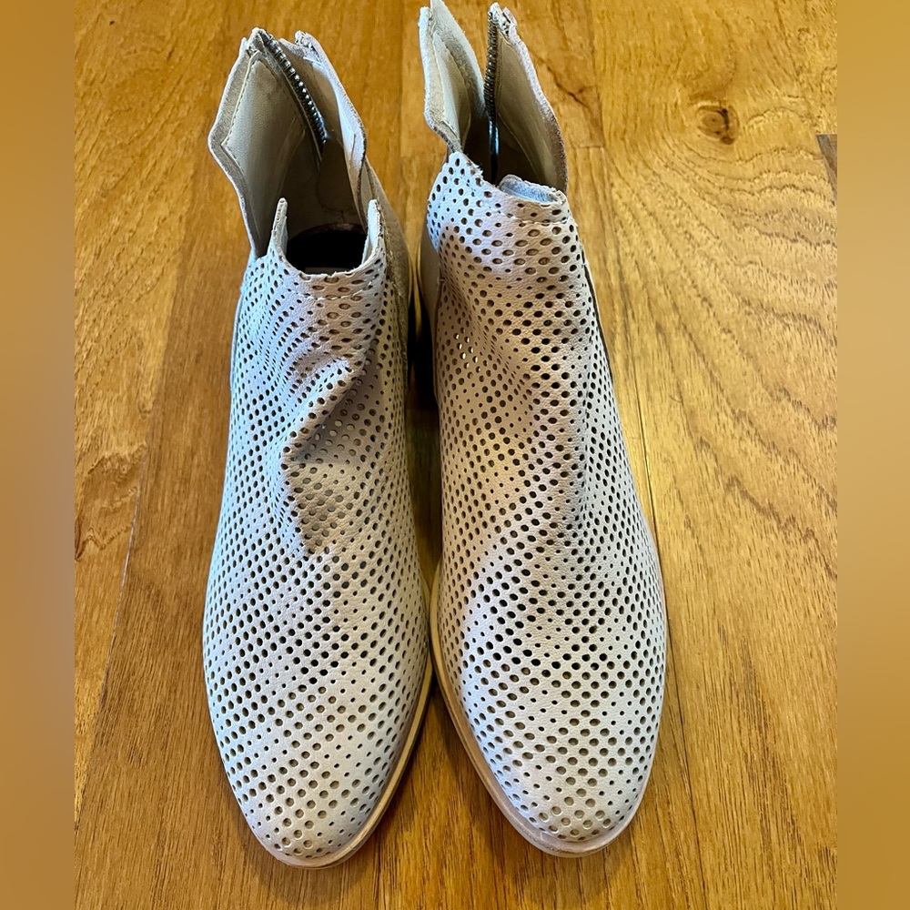 Dolce Vita Tauris Perforated Bootie- Light Tan- Size 9